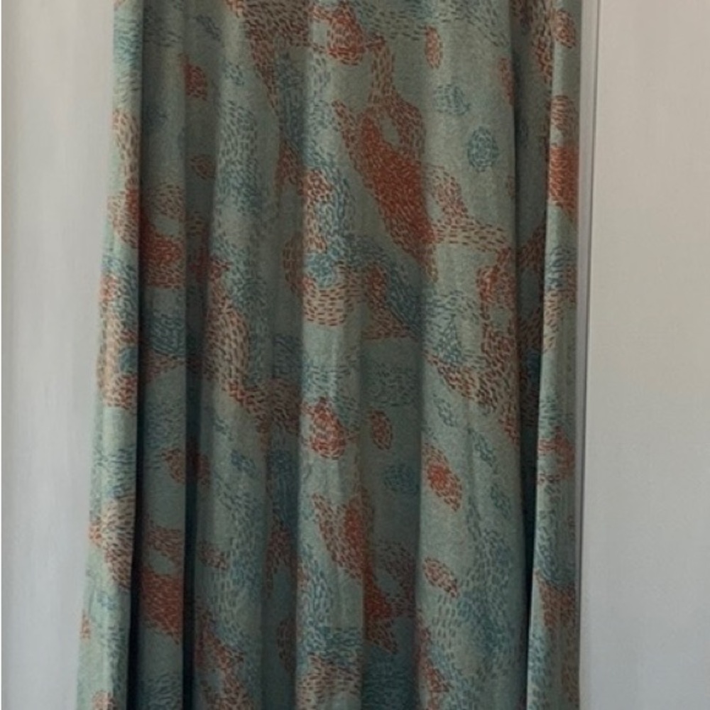 Size Medium LuLaRoe Maxi Skirt